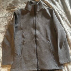 Lululemon Insculpt Jacket in the color heathered black size 4/6
